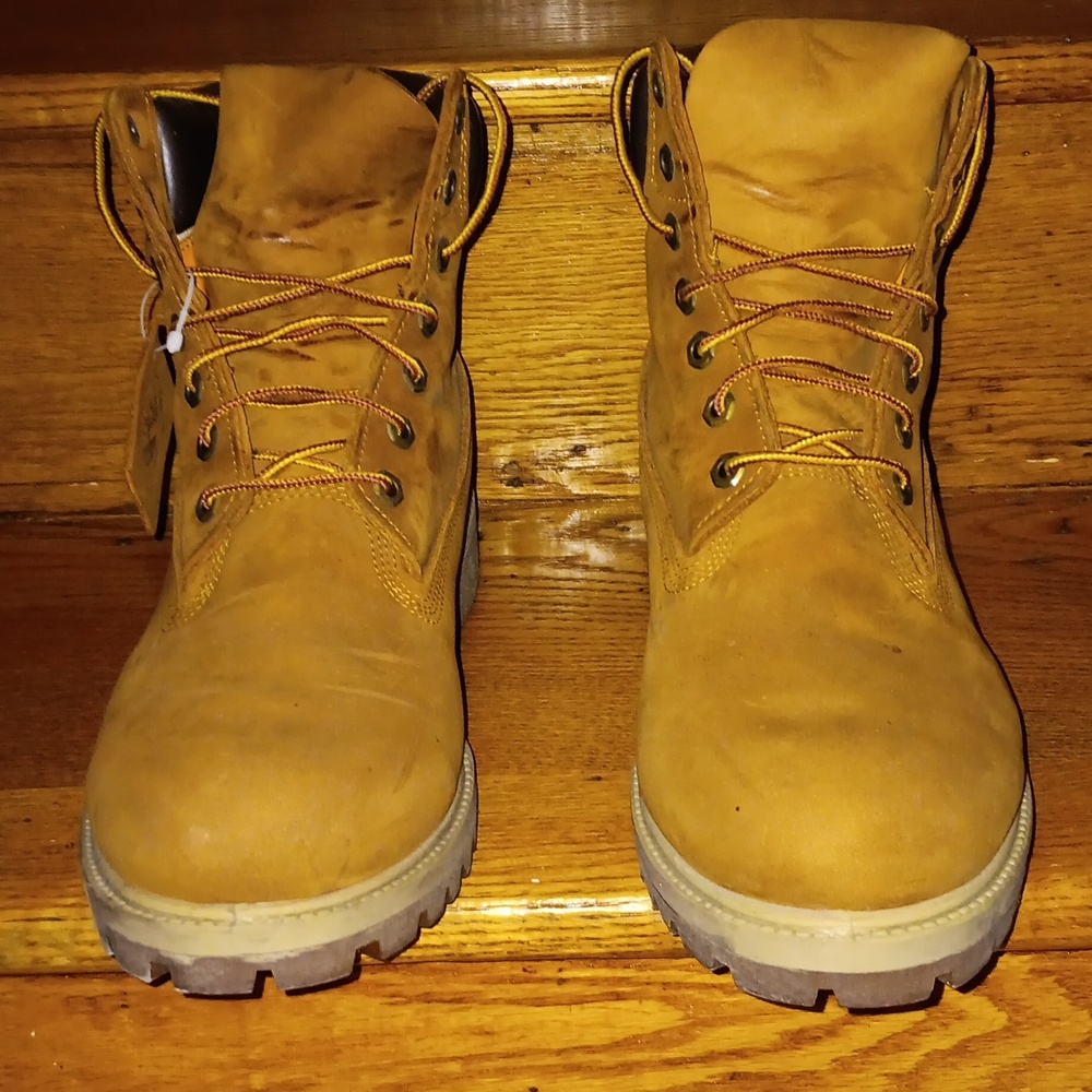 Men's Classic Timberland Work Boots in Wheat - Durable Lace-Up